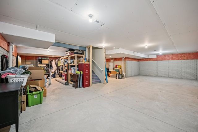 573 Eagle Walk Road, Delaware, OH 43015