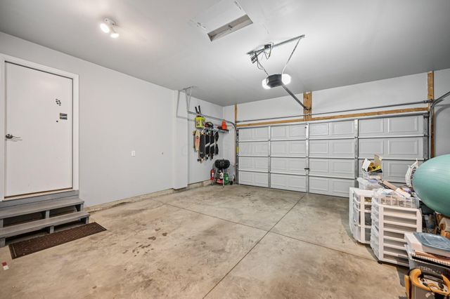 573 Eagle Walk Road, Delaware, OH 43015