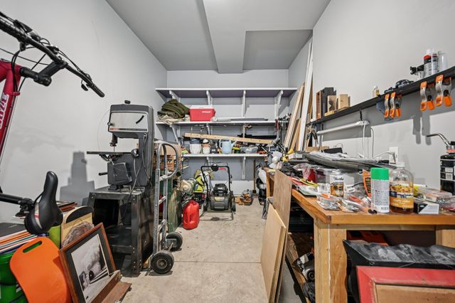 573 Eagle Walk Road, Delaware, OH 43015