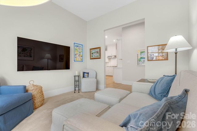 8025 Brookbank Drive, Charlotte, NC 28269