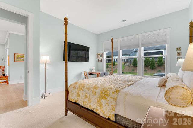 8025 Brookbank Drive, Charlotte, NC 28269