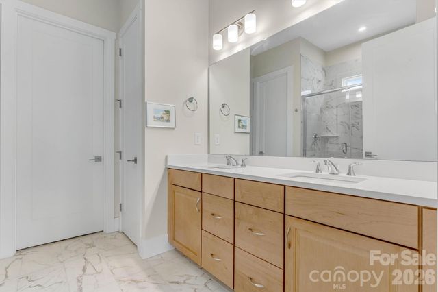 8025 Brookbank Drive, Charlotte, NC 28269