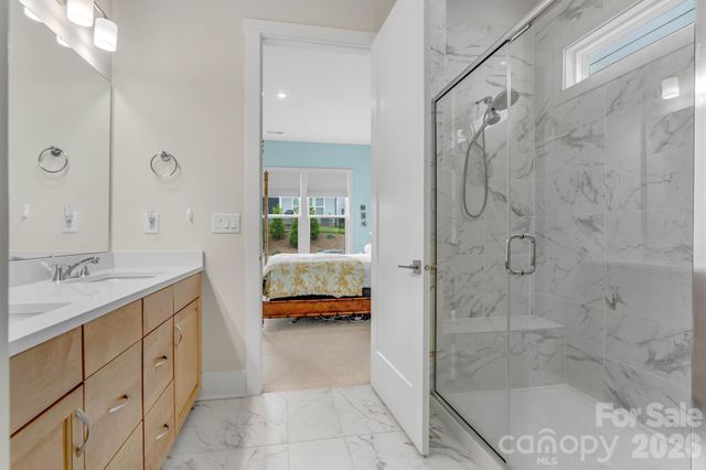 8025 Brookbank Drive, Charlotte, NC 28269