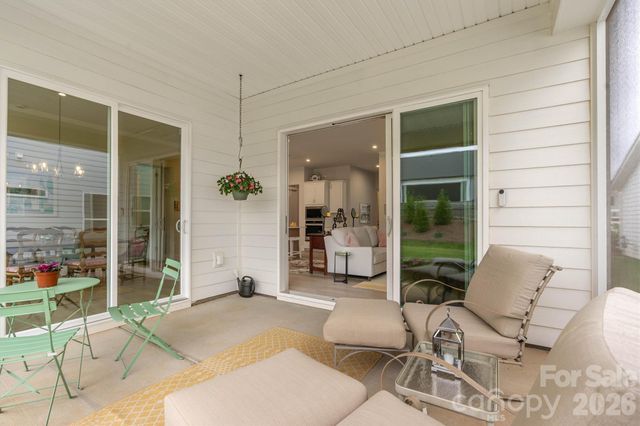 8025 Brookbank Drive, Charlotte, NC 28269