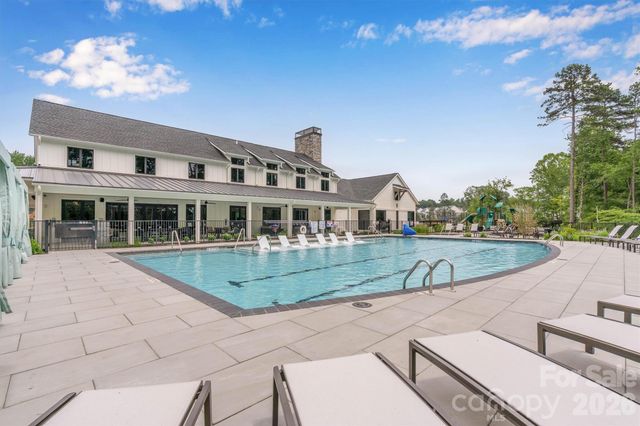 8025 Brookbank Drive, Charlotte, NC 28269
