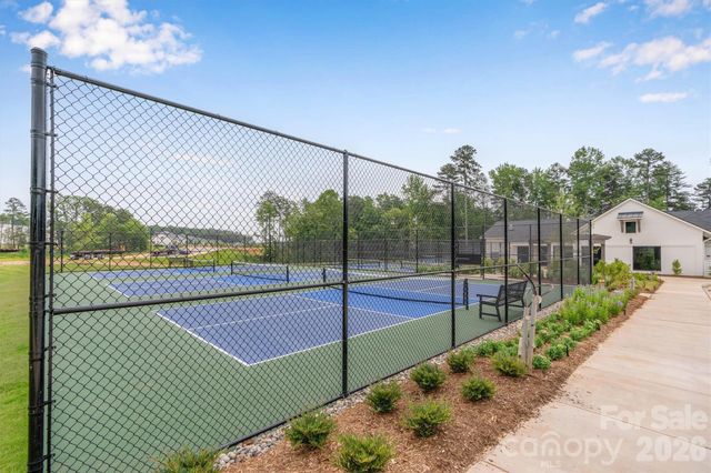 8025 Brookbank Drive, Charlotte, NC 28269
