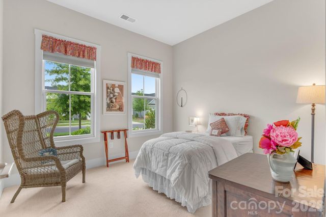 8025 Brookbank Drive, Charlotte, NC 28269