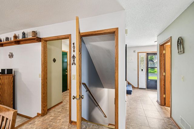 13721 Danbury Path, Rosemount, MN 55068