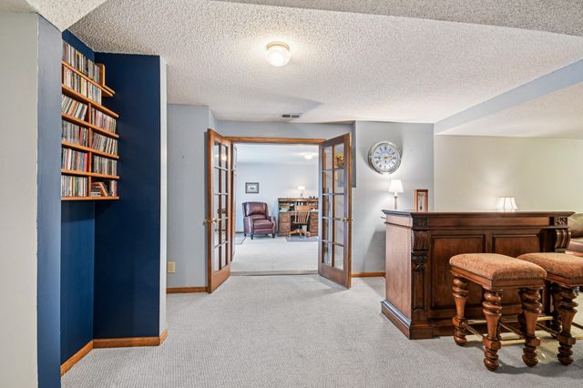 13721 Danbury Path, Rosemount, MN 55068