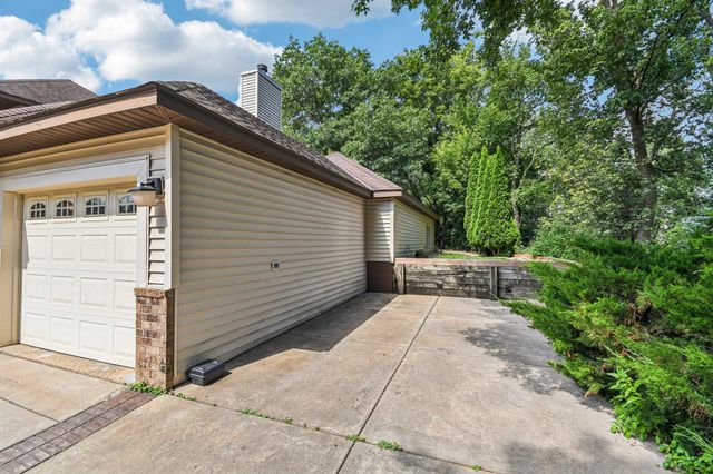 13721 Danbury Path, Rosemount, MN 55068