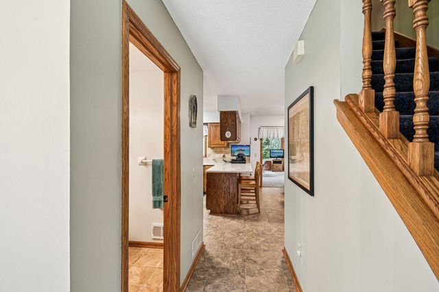 13721 Danbury Path, Rosemount, MN 55068