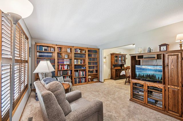 13721 Danbury Path, Rosemount, MN 55068