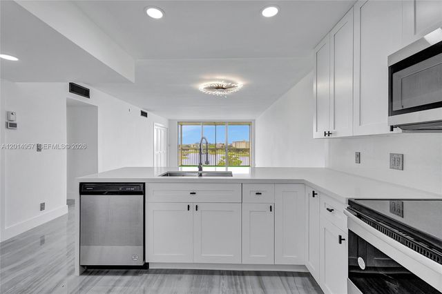 3091 N Course Dr 702, Pompano Beach, FL 33069