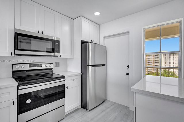 3091 N Course Dr 702, Pompano Beach, FL 33069