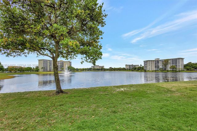 3091 N Course Dr 702, Pompano Beach, FL 33069