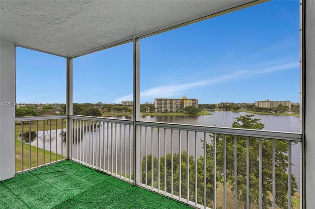 3091 N Course Dr 702, Pompano Beach, FL 33069
