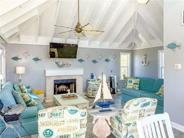 210 White Pelican DR, Upper Captiva, FL 33924