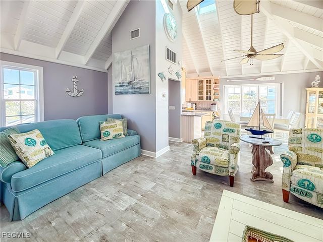 210 White Pelican DR, Upper Captiva, FL 33924