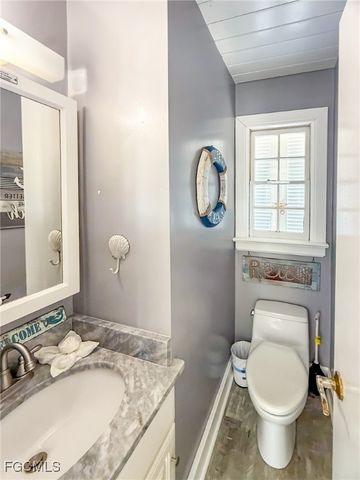 210 White Pelican DR, Upper Captiva, FL 33924