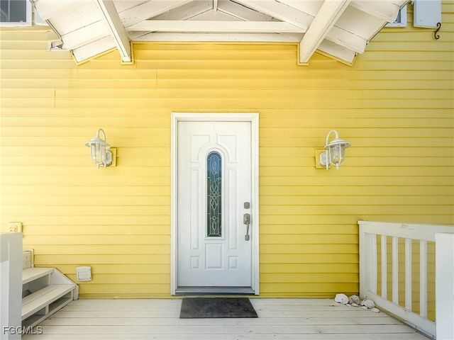 210 White Pelican DR, Upper Captiva, FL 33924