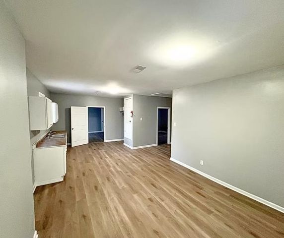 1492 N TREZEVANT ST, Memphis, TN 38108