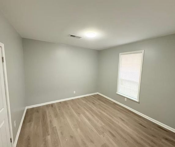 1492 N TREZEVANT ST, Memphis, TN 38108