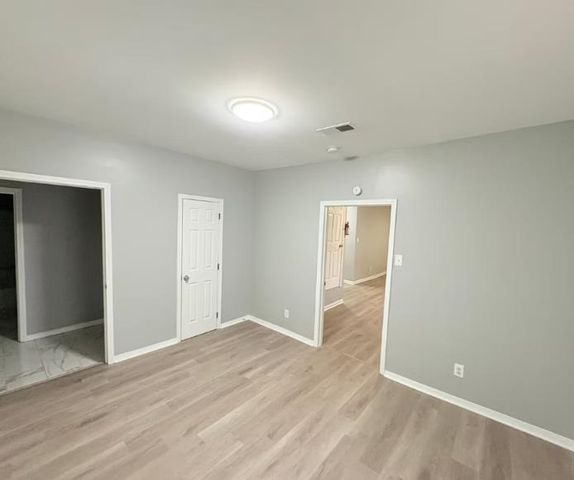 1492 N TREZEVANT ST, Memphis, TN 38108