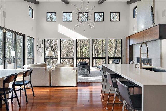 371 Dunegrass Circle Drive, Saugatuck, MI 49453