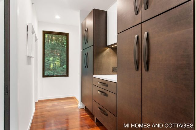 371 Dunegrass Circle Drive, Saugatuck, MI 49453