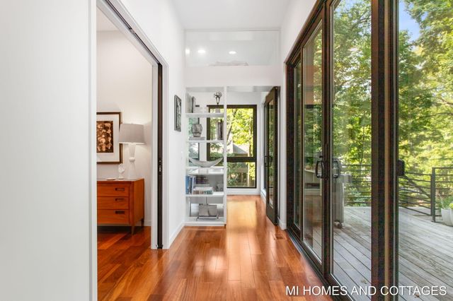 371 Dunegrass Circle Drive, Saugatuck, MI 49453