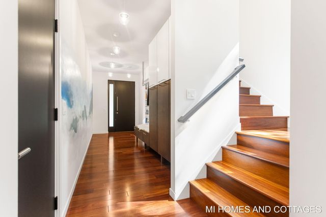 371 Dunegrass Circle Drive, Saugatuck, MI 49453