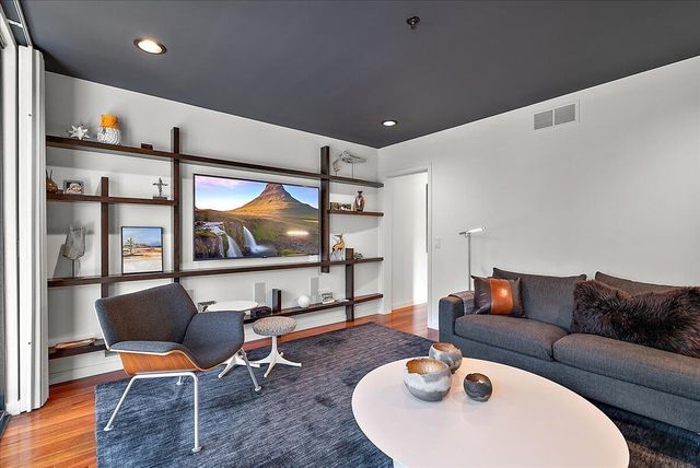 371 Dunegrass Circle Drive, Saugatuck, MI 49453