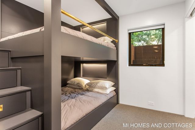 371 Dunegrass Circle Drive, Saugatuck, MI 49453