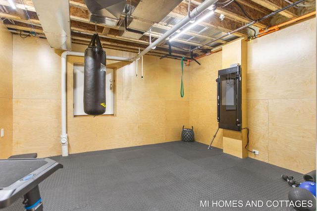 371 Dunegrass Circle Drive, Saugatuck, MI 49453