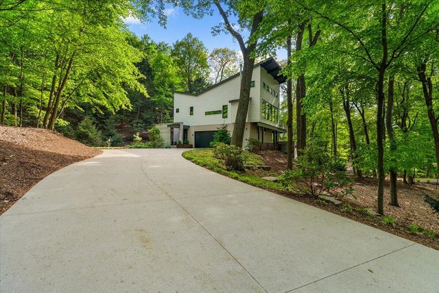 371 Dunegrass Circle Drive, Saugatuck, MI 49453