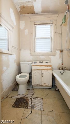 171 Armstrong Ave, Jersey City, NJ 07305