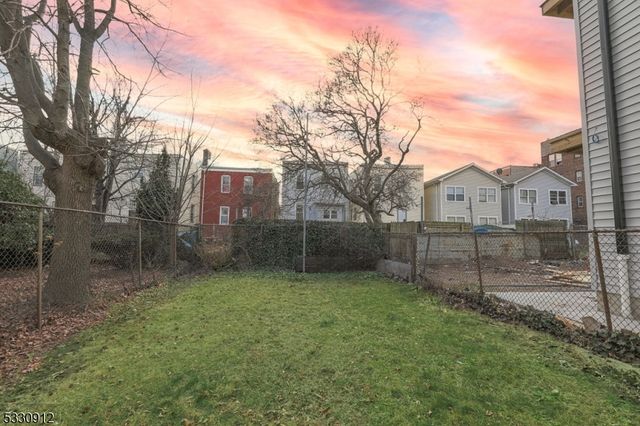 171 Armstrong Ave, Jersey City, NJ 07305