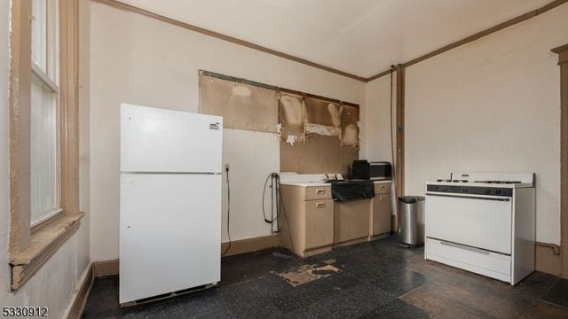 171 Armstrong Ave, Jersey City, NJ 07305