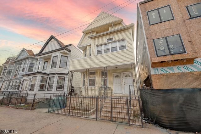 171 Armstrong Ave, Jersey City, NJ 07305