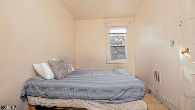171 Armstrong Ave, Jersey City, NJ 07305