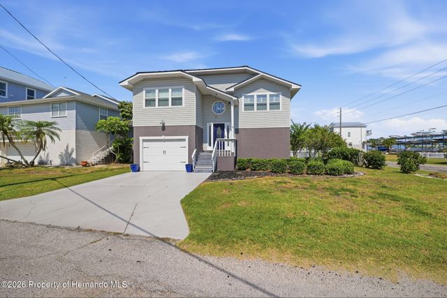 13943 Ethel Avenue, Hudson, FL 34667