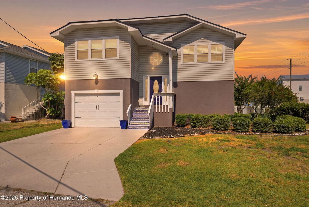 13943 Ethel Avenue, Hudson, FL 34667