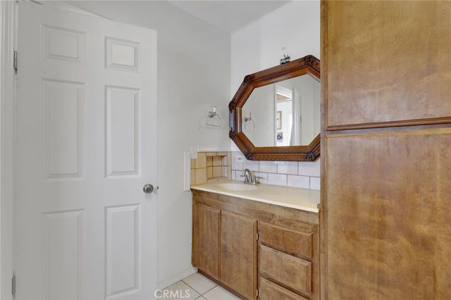 19765 Rox Road, Apple Valley, CA 92308