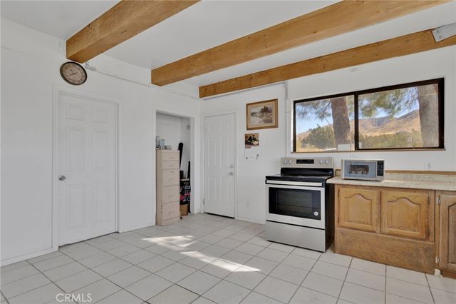 19765 Rox Road, Apple Valley, CA 92308