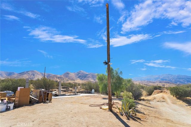 19765 Rox Road, Apple Valley, CA 92308