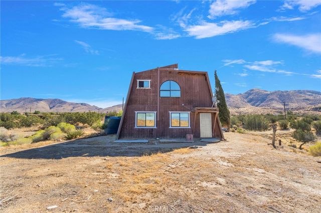 19765 Rox Road, Apple Valley, CA 92308