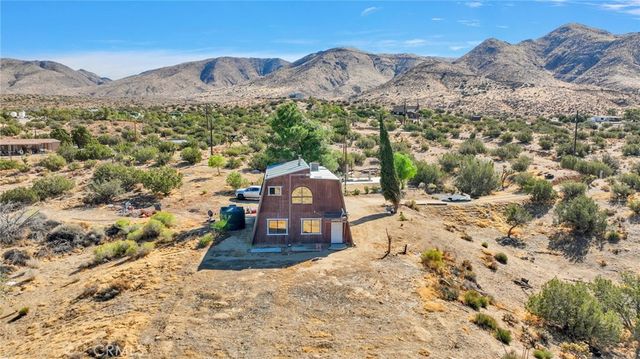 19765 Rox Road, Apple Valley, CA 92308