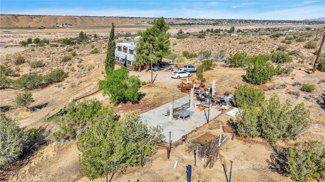 19765 Rox Road, Apple Valley, CA 92308