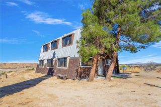 19765 Rox Road, Apple Valley, CA 92308
