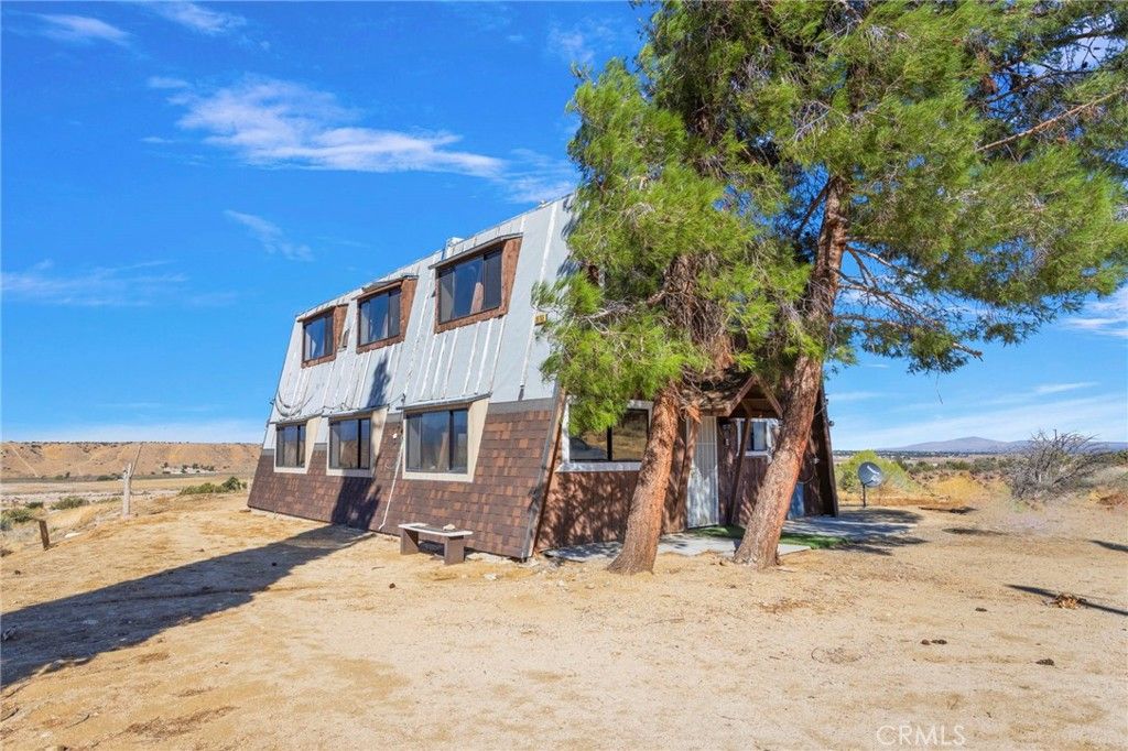 19765 Rox Road, Apple Valley, CA 92308
